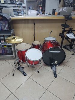 Ludwig accent red 5 piece drum set