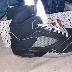 Jordan 5 black metallic reimagined size 10