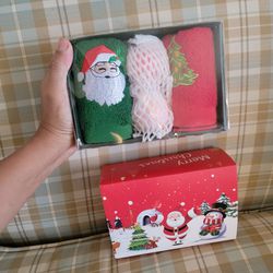 Christmas Hand Towels 12 x 18 inch & Bath Bombs Gift Set -100% Cotton Dish Towels Super Soft Kitchen Wash Cloths Handmade Bubble and Floating Fizzies 