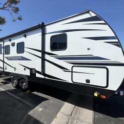 Rv Trailer 26 Feet! (Great Kitchen) 