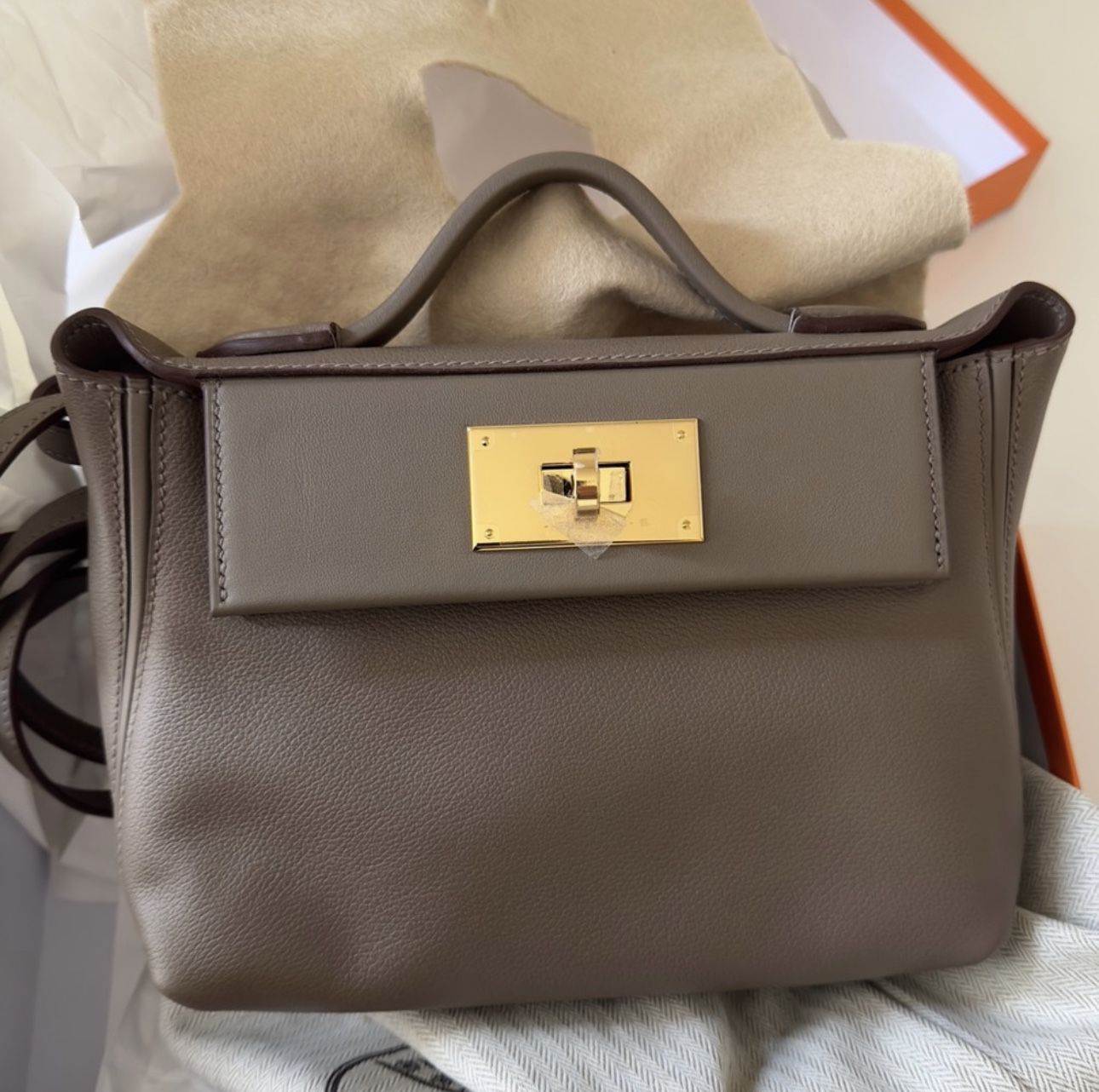Brand New Hermes 24/24-29 BLEU SAPHIR MAURICE for Sale in Los Angeles, CA -  OfferUp