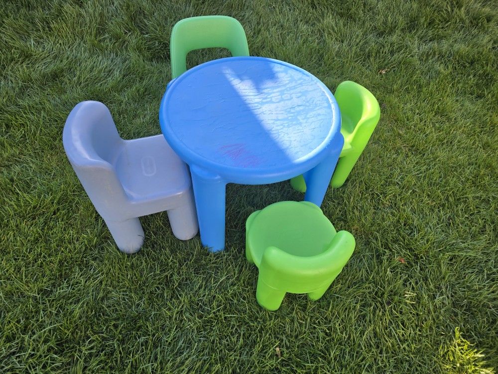 Kids Table And Chairs