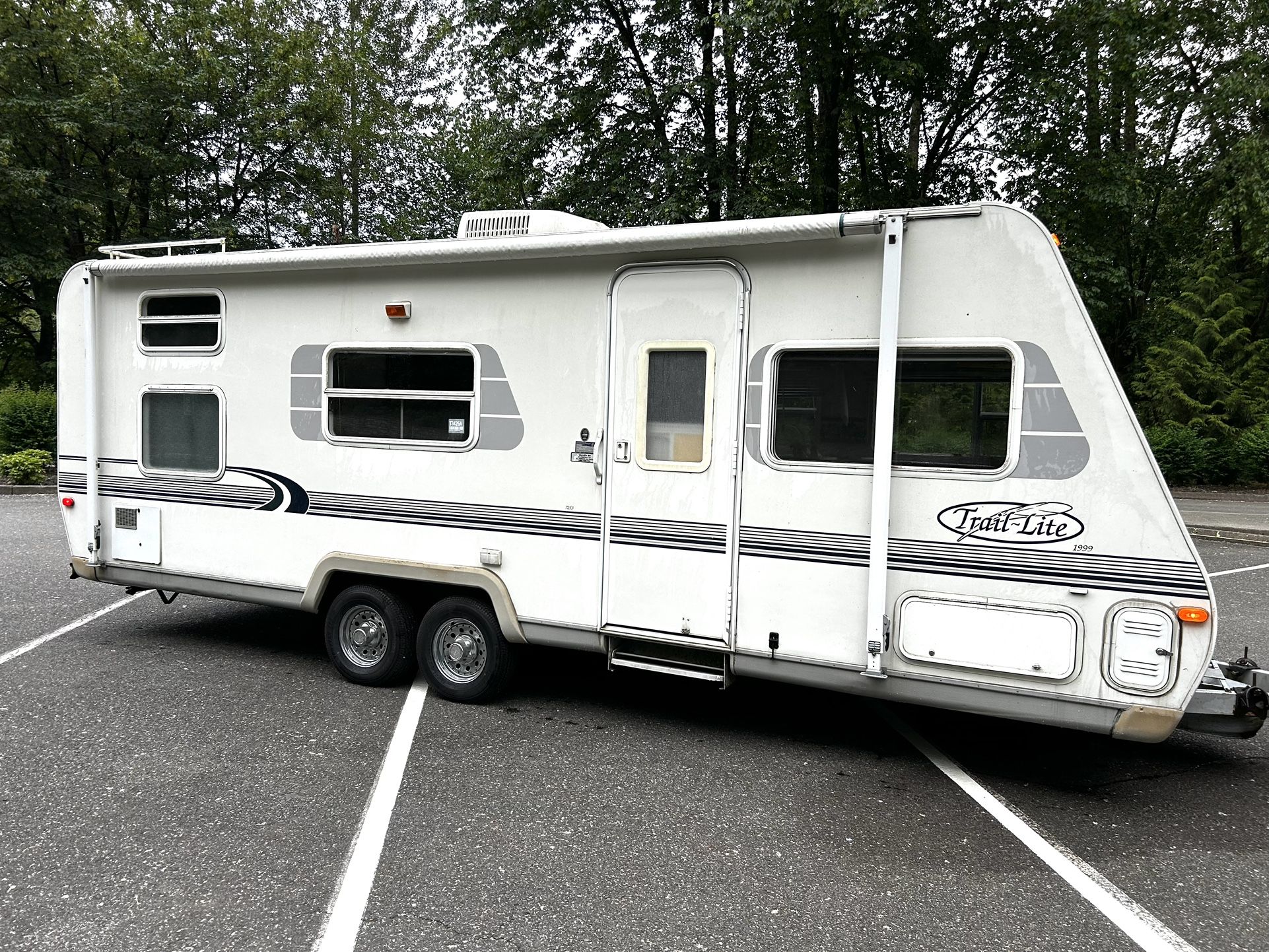 1999 Trail Lite 25SC  25'