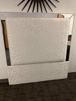 🔥🔥Another beautiful custom made headboard with mirrors on the sides 🔥🔥