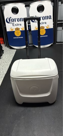 Igloo Rolling Cooler