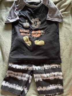 Size 6 Shirt and Shorts 6/7