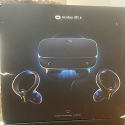 Oculus Rift S ( BEST OFFER GETS IT)