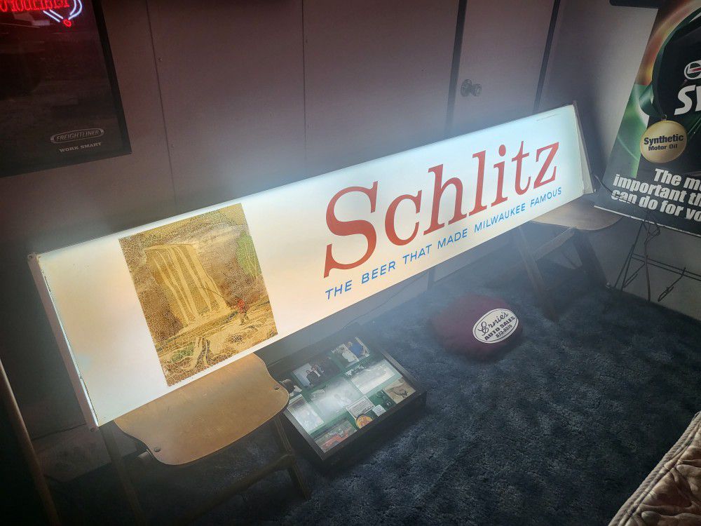 7ft Schlitz The Beer That Made Milwaukee Famous Lighted Sign Up  