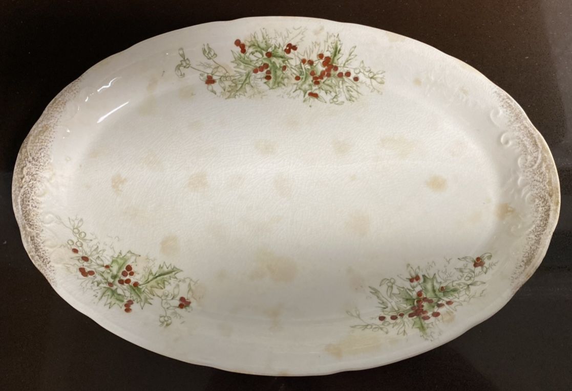 VINTAGE CHRISTMAS SERVING PLATE