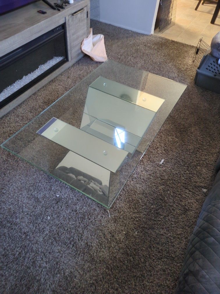 Living Room Table And Two End Tables