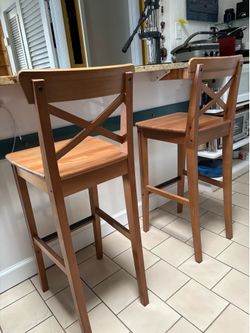 4 bar stools