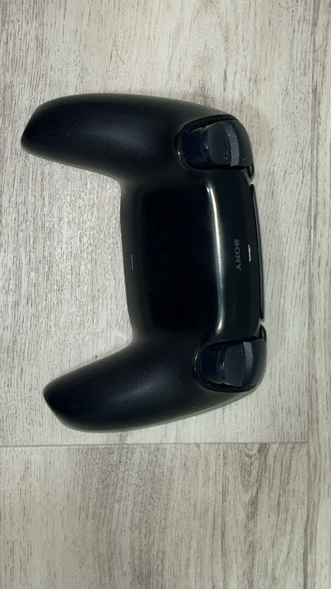 PRE OWNED PS5 CONTROLLER MINOR WEAR