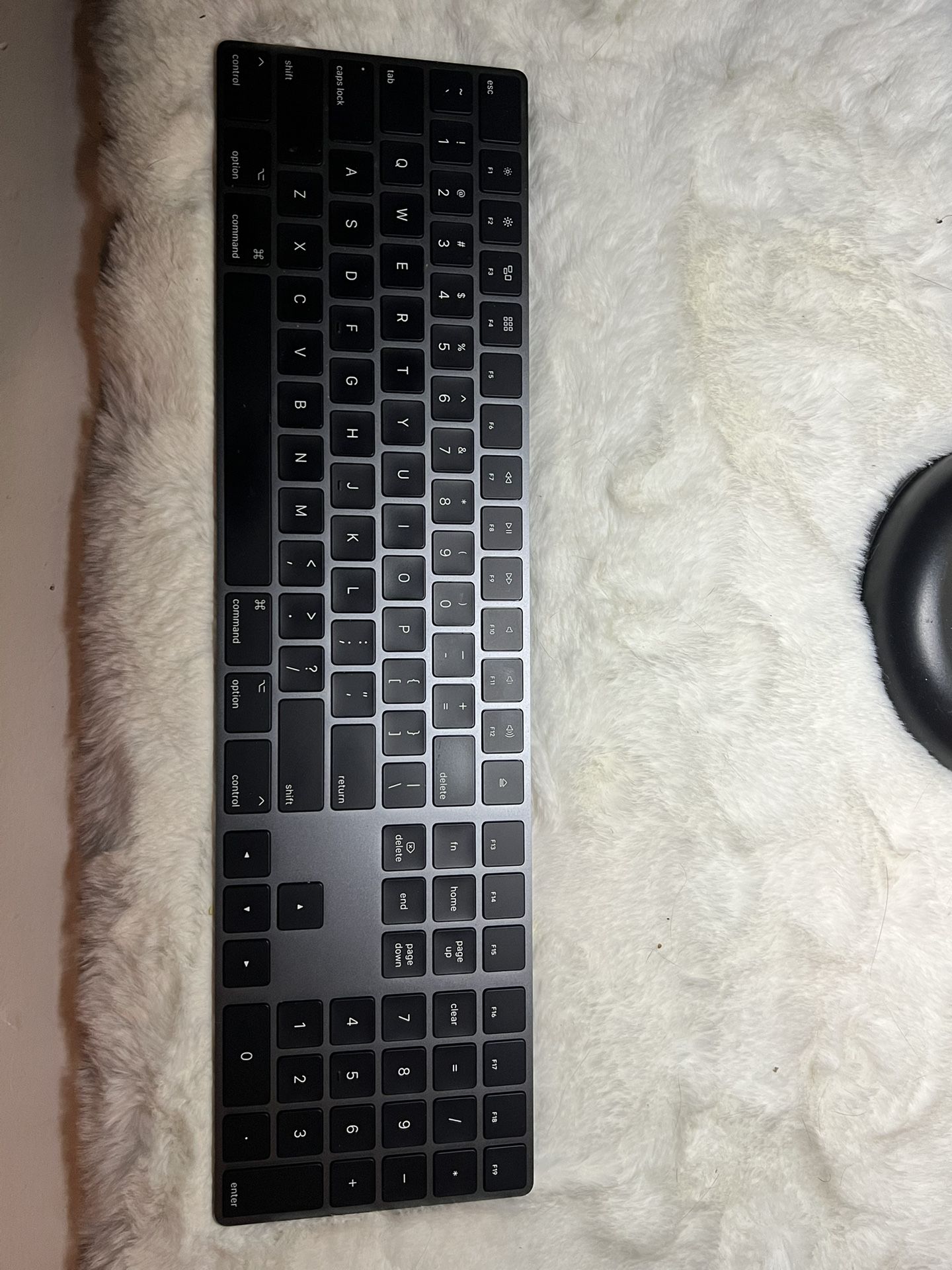 Apple Wireless Magic Keyboard Black Like New