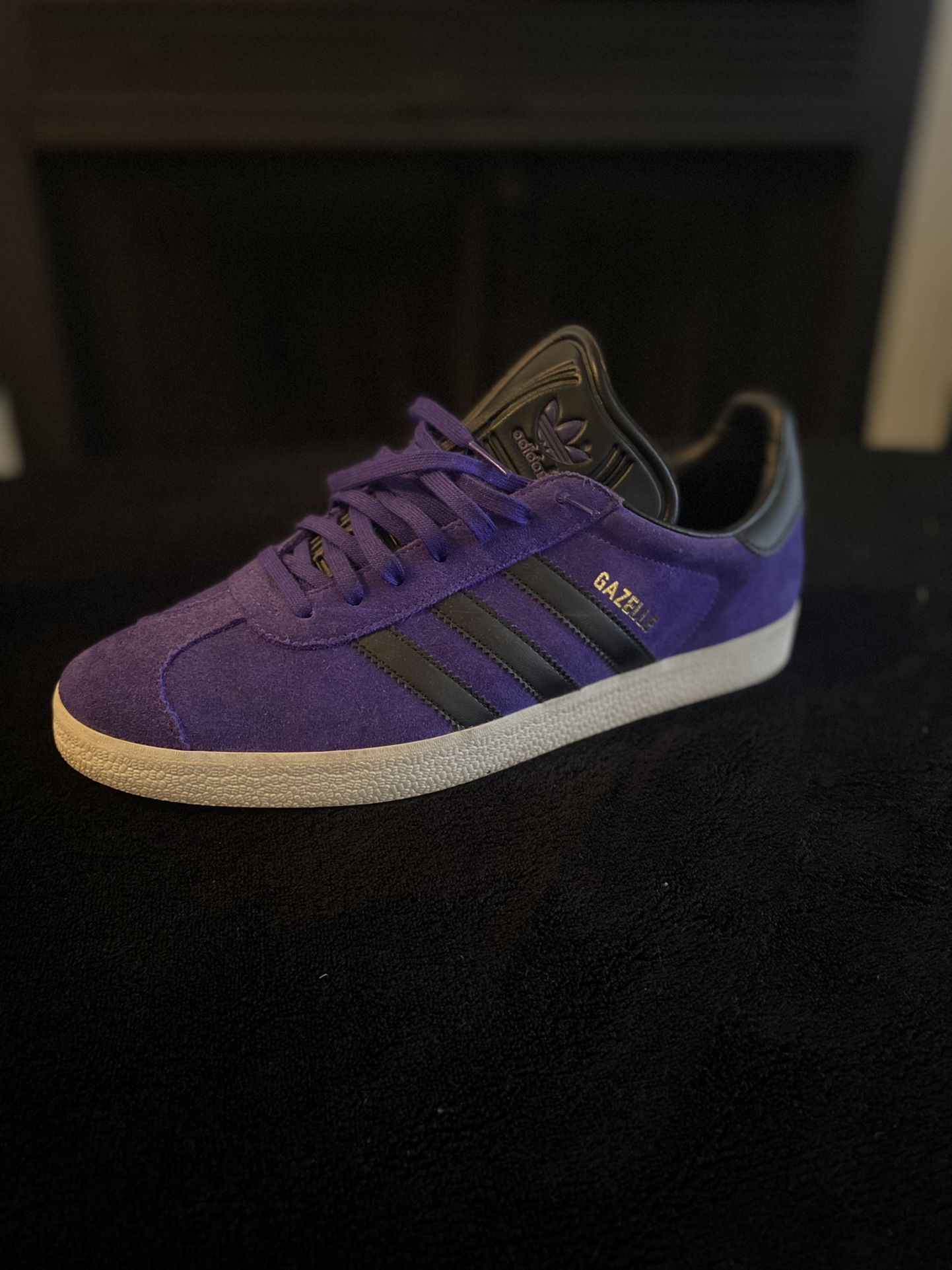 Adidas GAZELLE 9 1/2 Purple No Box, Text Only