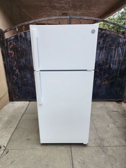 🥶3MONTHS WARRANTY 28X29X64 GE FRIDGE 16CUFT WHITE