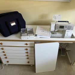 Bernina Aurora 440  QE Machine & Cabinet