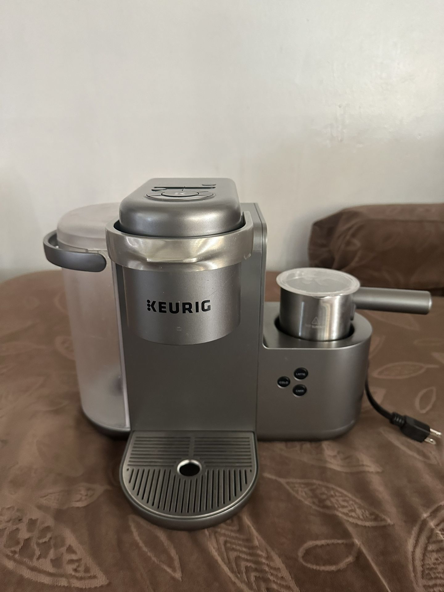 KEURIG Coffee Maker
