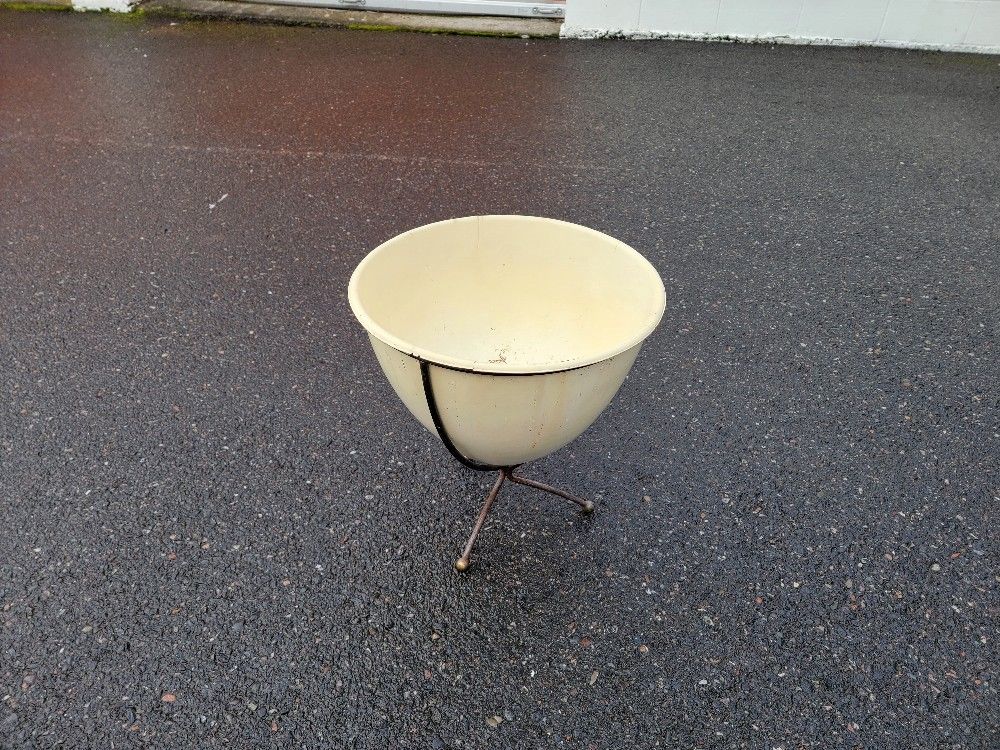Mid Century Modern Bullet Planter