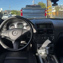2008 Mercedes C300 Clean Tittle 