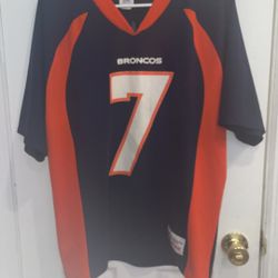 Vintage Logo 7 NFL Denver Broncos John Elway #7 jersey size medium
