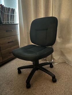 Amazon Basics Computer Chair