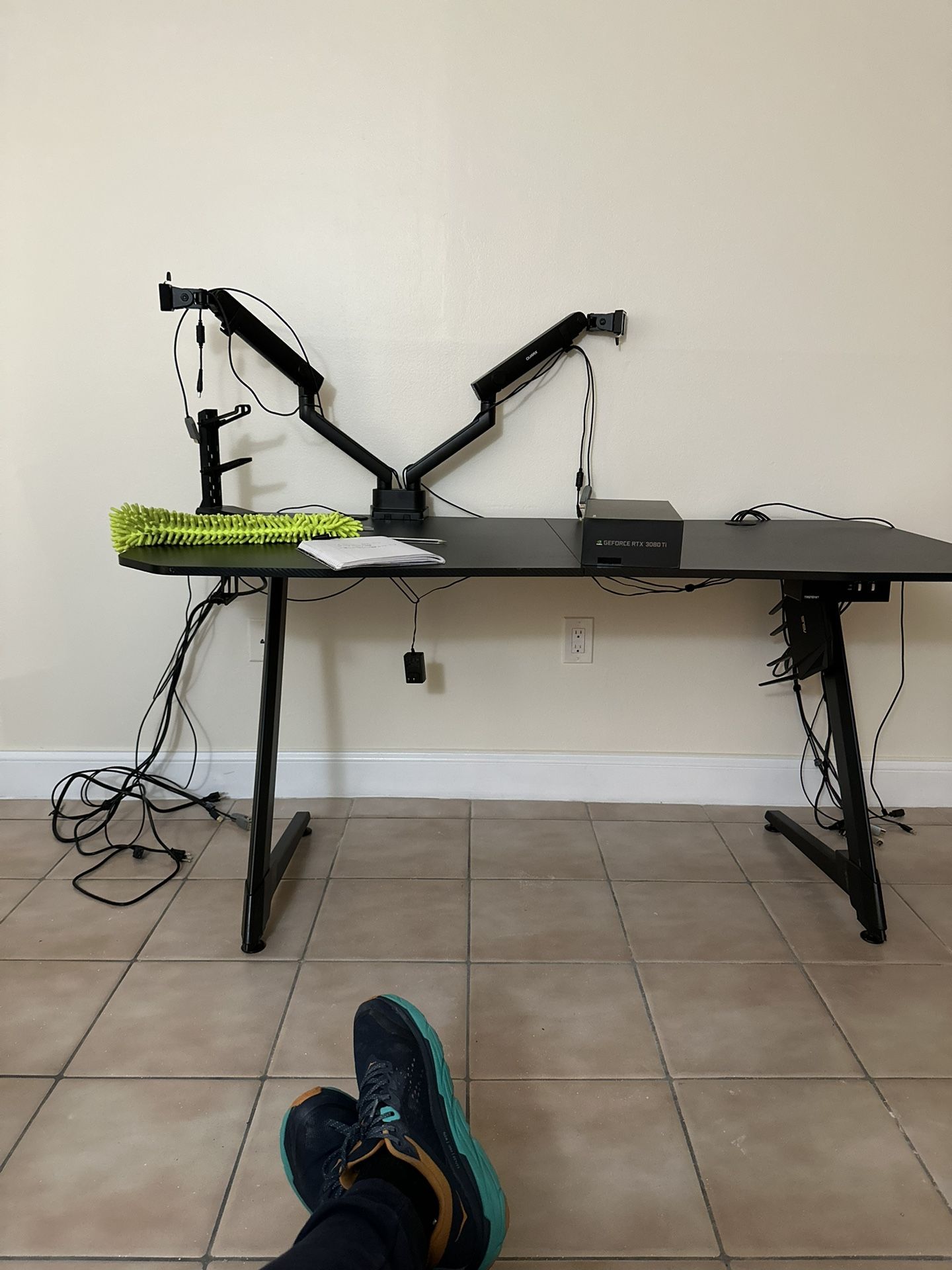 Dual Monitor Arm Mount