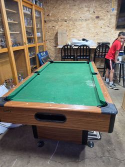 Pool table