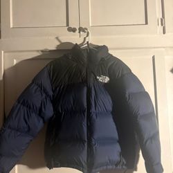 North Face Puffer Size Medium
