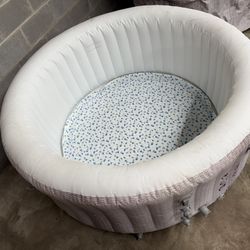 4 Person Hot Tub