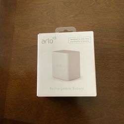 Arlo Ultra 2 Charging Station With 2 Brand New Rechargeable Battery.