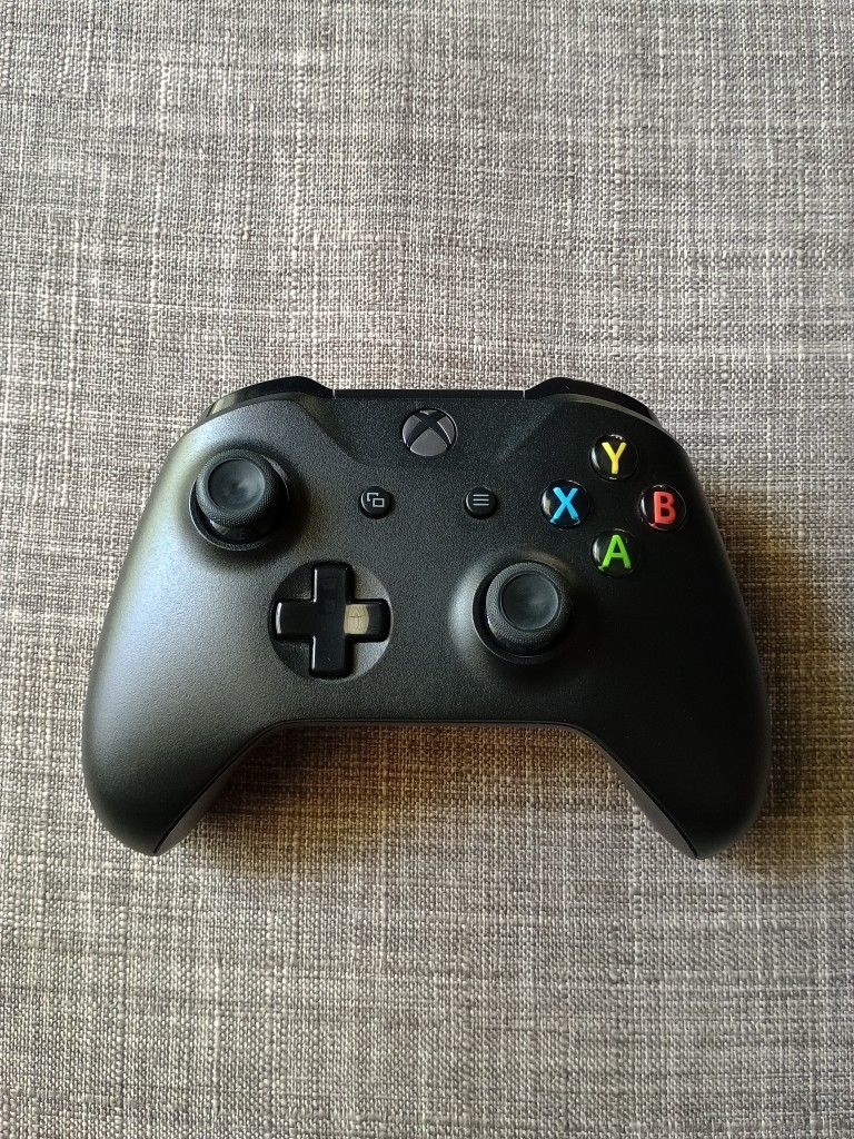 Black Xbox One S Controller Like New Condition