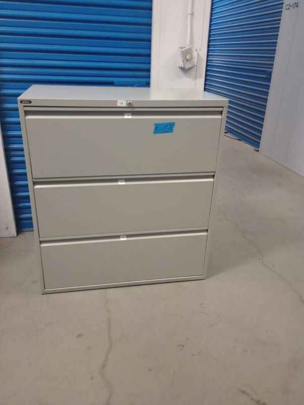 Metal File Cabinet Letter Size Or Legal Size With Key