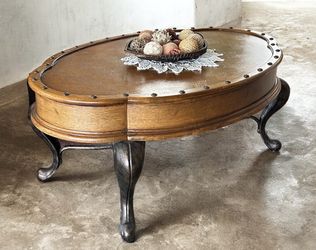 Vintage Coffee Table With Nail Trim And Storage Drawers