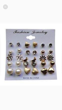 15 Pairs Of Stud Earrings 