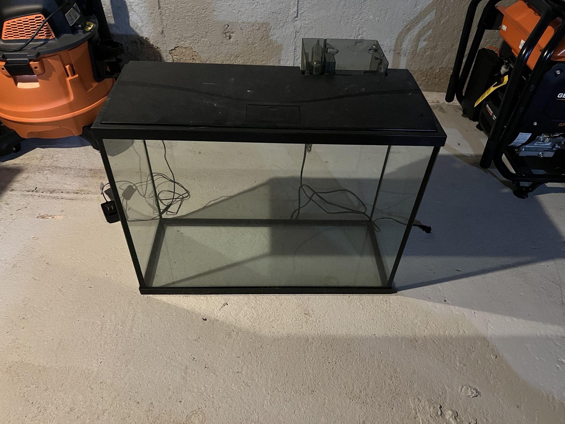 Top Fin 37 Gallon Aquarium With Led Lid