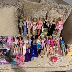 Vintage Barbies & Accessories w/clothing