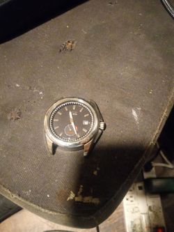 Like new citezen 41 mm eco drive solor powered watch this retailed for 200 it needs a band I'm asking 75 cash works perfect crystal is perfect