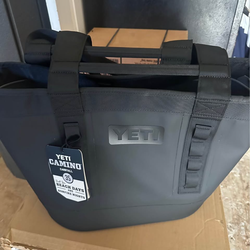 YETI CAMINO 35 CARRYALL TOTE BAG