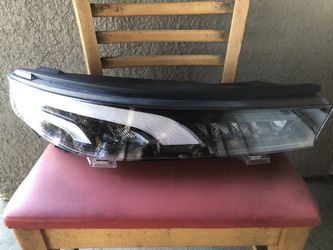 Hyundai Palisade Upper Headlight Right Side.