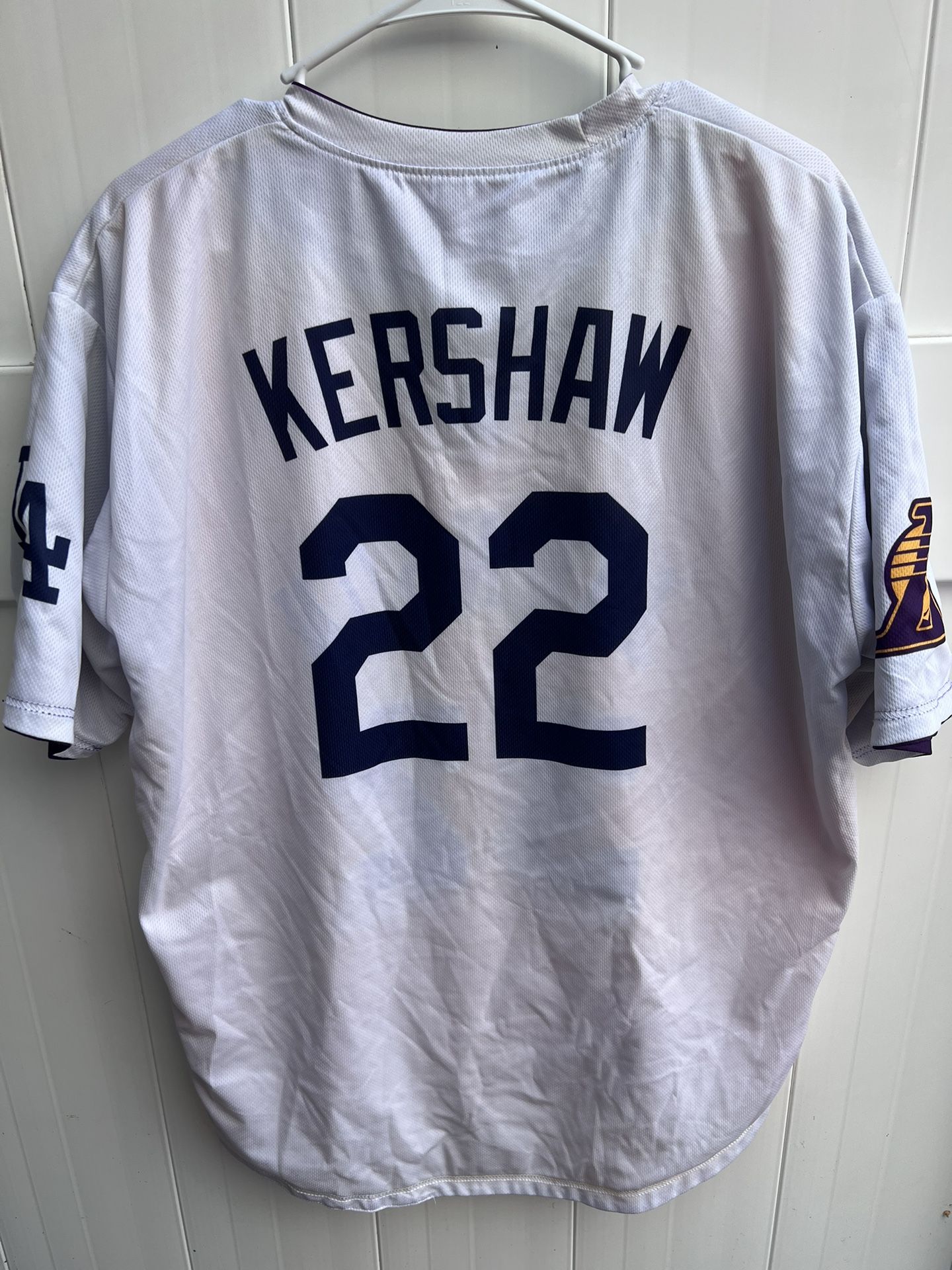 Dodgers Lakers Night Jersey Adult Medium Reversible Kershaw 22 Magic  Johnson 32 for Sale in Anaheim, CA - OfferUp