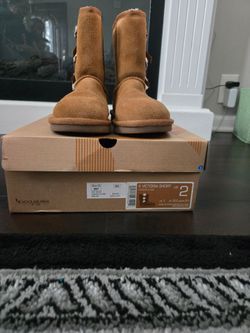 Girls Koolaburra Boots - Size 2