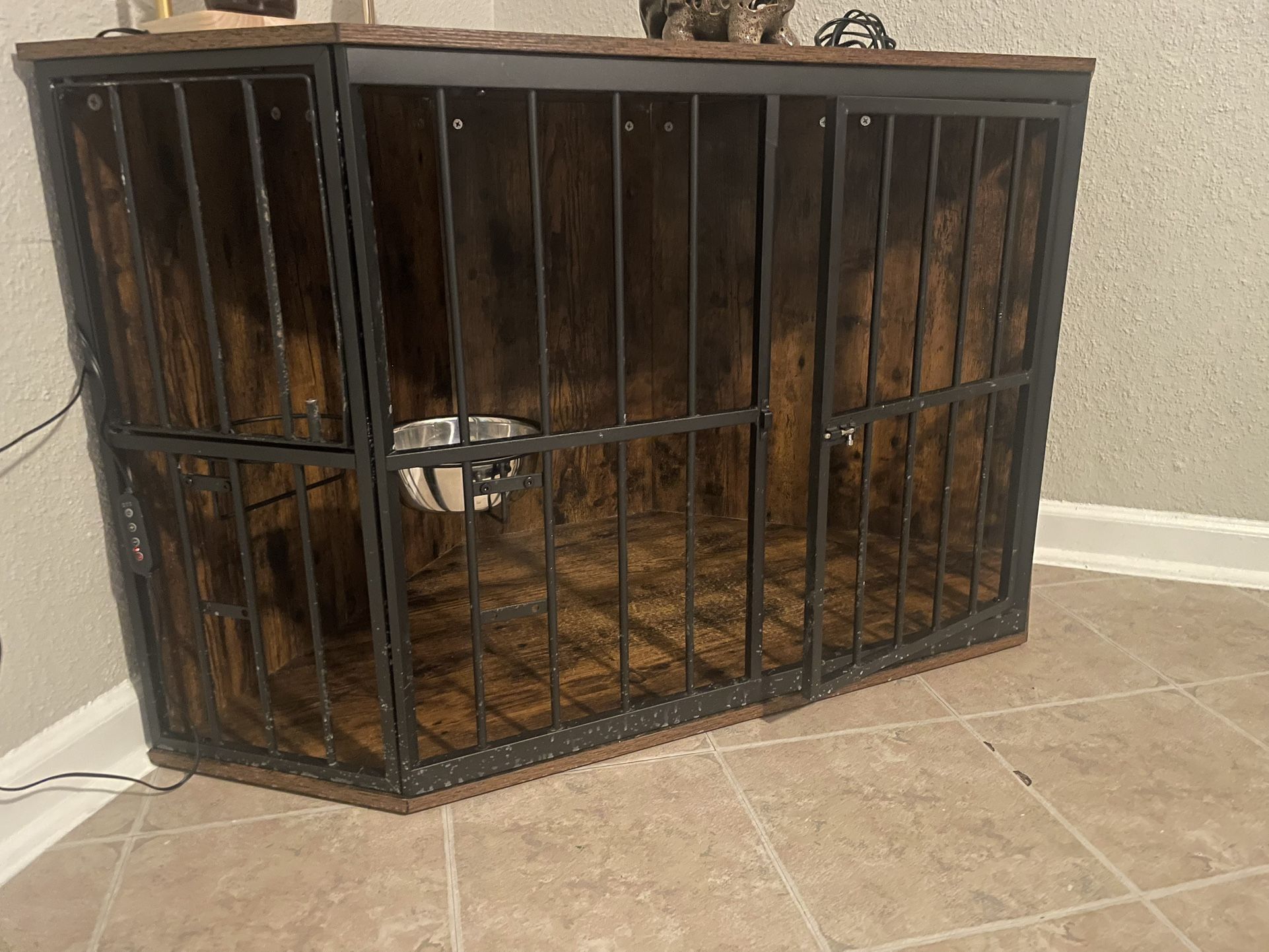 Dog crate