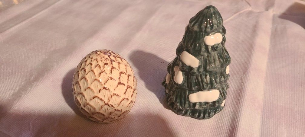 Pinecone & Tree Salt & Pepper Shakers 