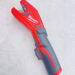 Milwaukee M12 12V Lithium-Ion Cordless Copper Tubing Cutter (Tool-Only)