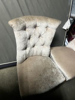 Pier 1 Pink Velvet Chair 