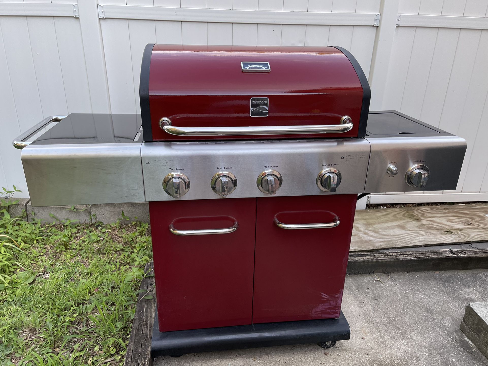 Kenmore 4-Burner Gas Grill with Side Searing Burner