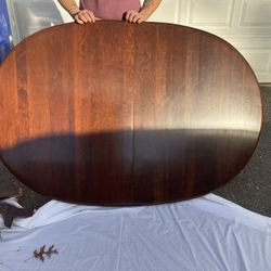 Dinning Room Table And Chairs 