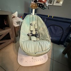 4moms Mama Roo swing