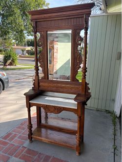 Vintage Pulaski Oak Hall Tree with Lion Head Carvings & Marble Top