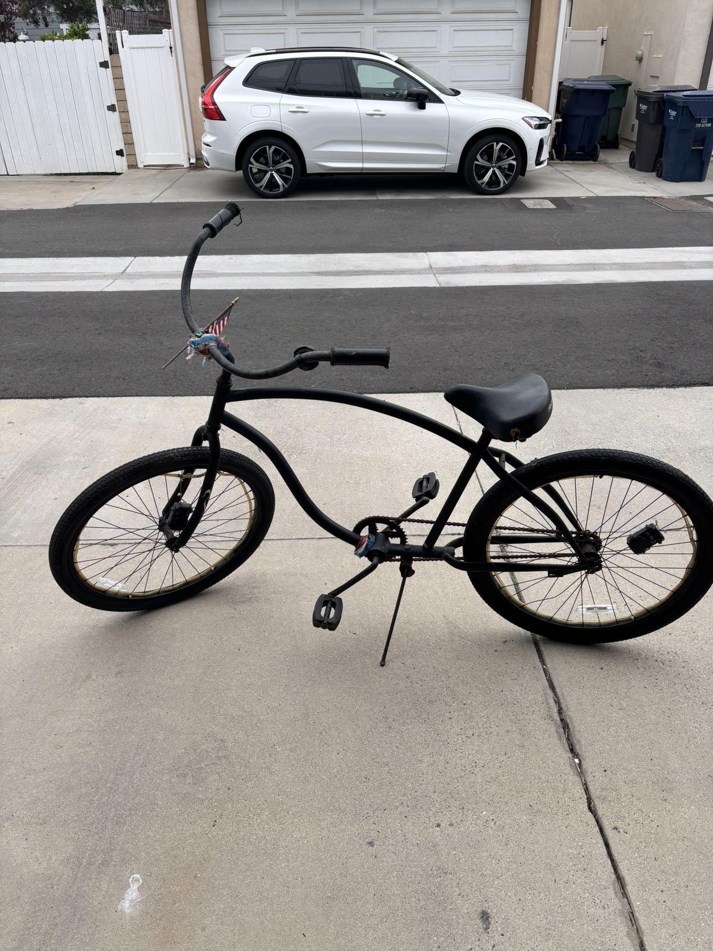 Beach cruiser bike
